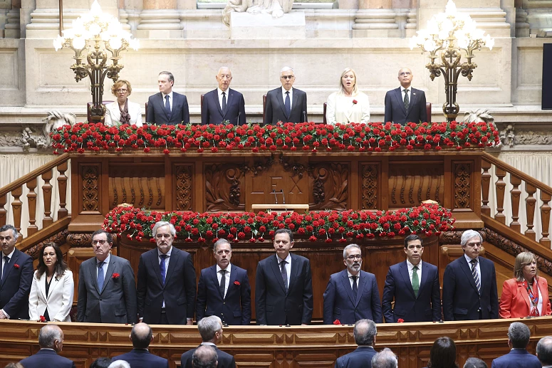 Parlamento 25 De Abril