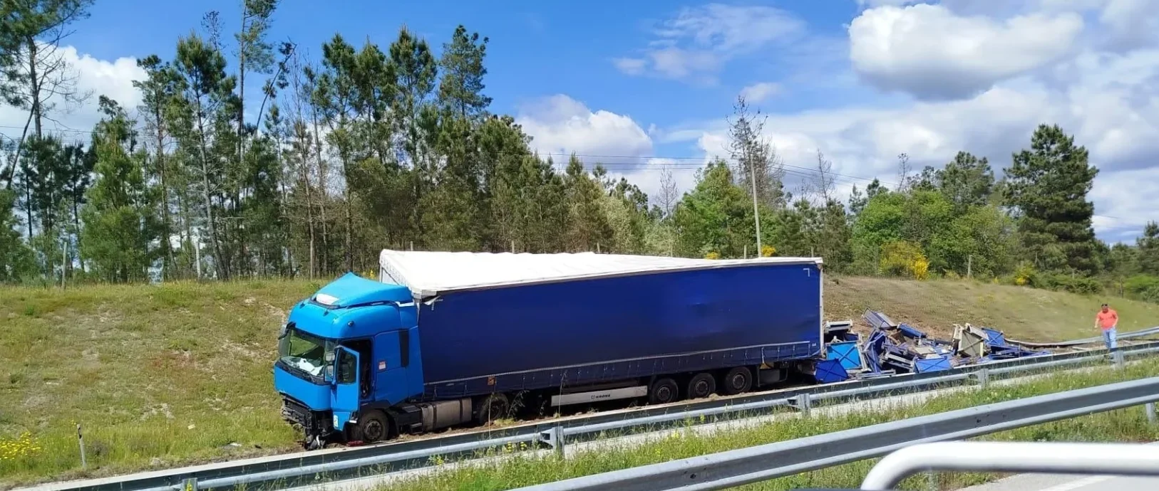 Acidente A25