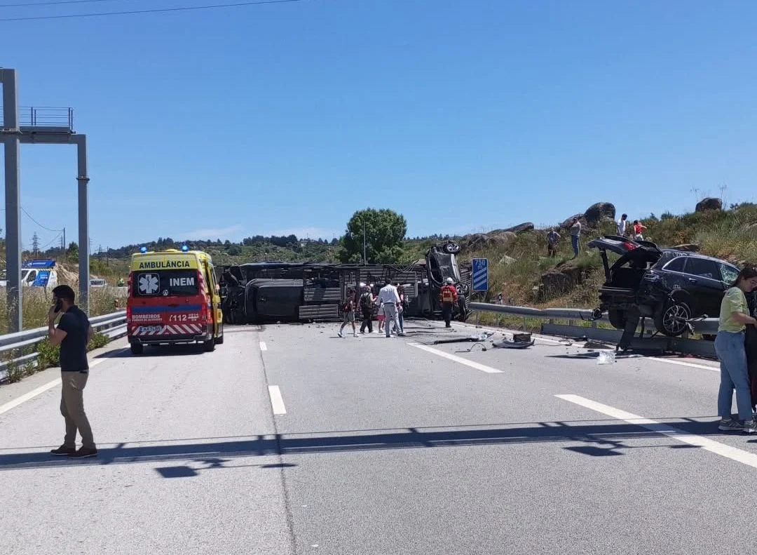 Acidente A25