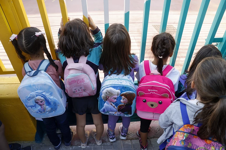 Alunas Na Escola
