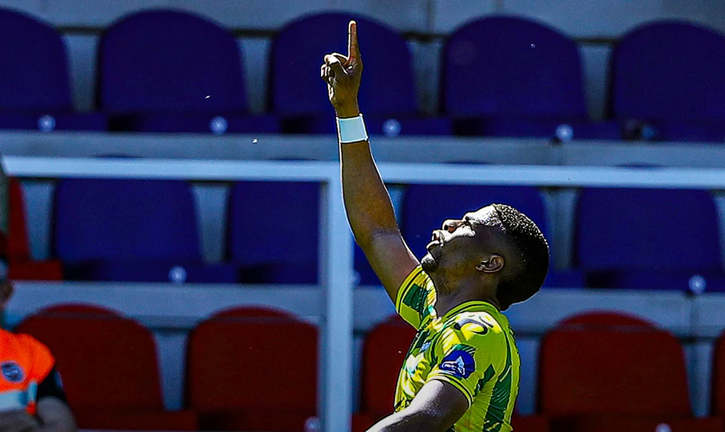 Ii Liga Cd Tondela Com O Foco Na Vitória Em Leiria Foto Cd Tondela