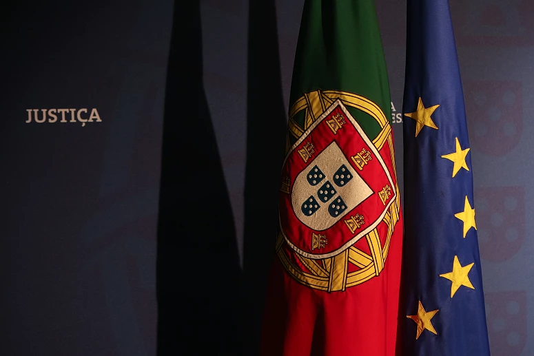 Justiça Bandeira Pt E Ue