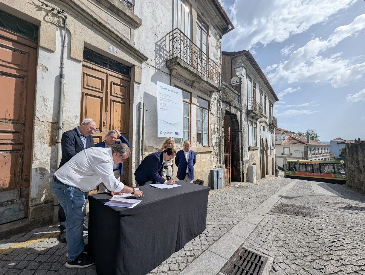 Reabilitação Edifícios Rua Serpa Pinto6