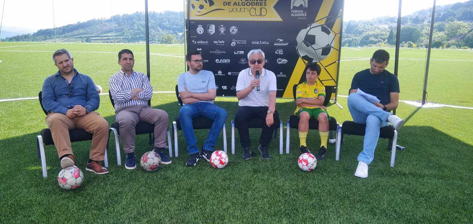 Apresentação Do Torneio Fornos De Algodres Youth Cup Foto Dr