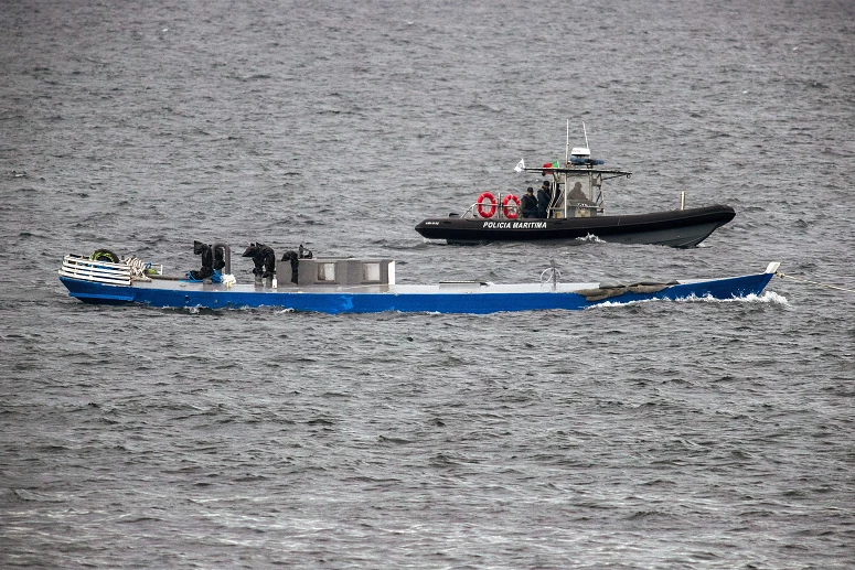 Barco PolÍcia MarÍtima