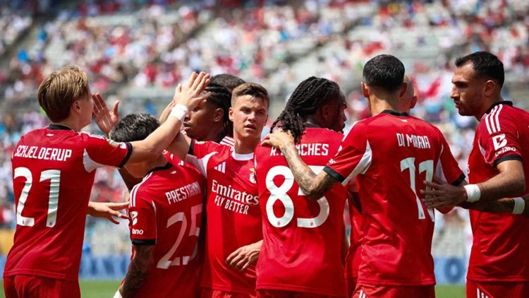 Benfica Jogadores 121mg7lr66gvv1u10y82st1akl