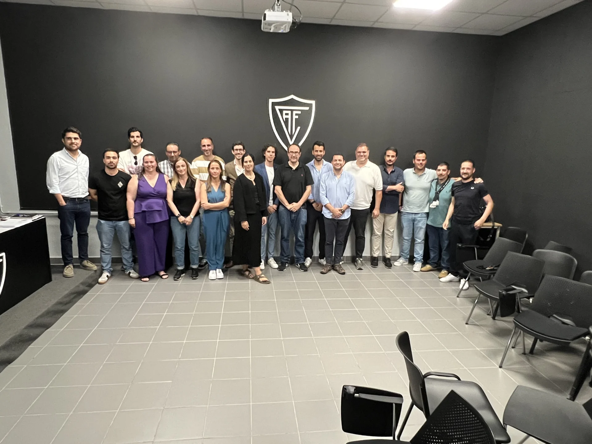 Fotos Dos Elementos Pertencentes Aos Novos órgãos Sociais Do Clube