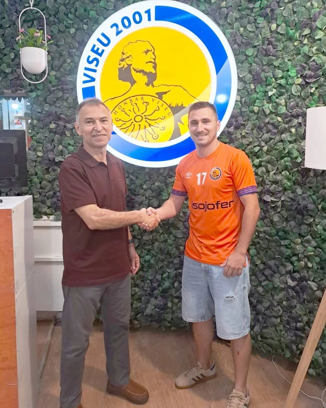 Futsal Eduardo Santos Russo Regressa Ao Viseu 2001