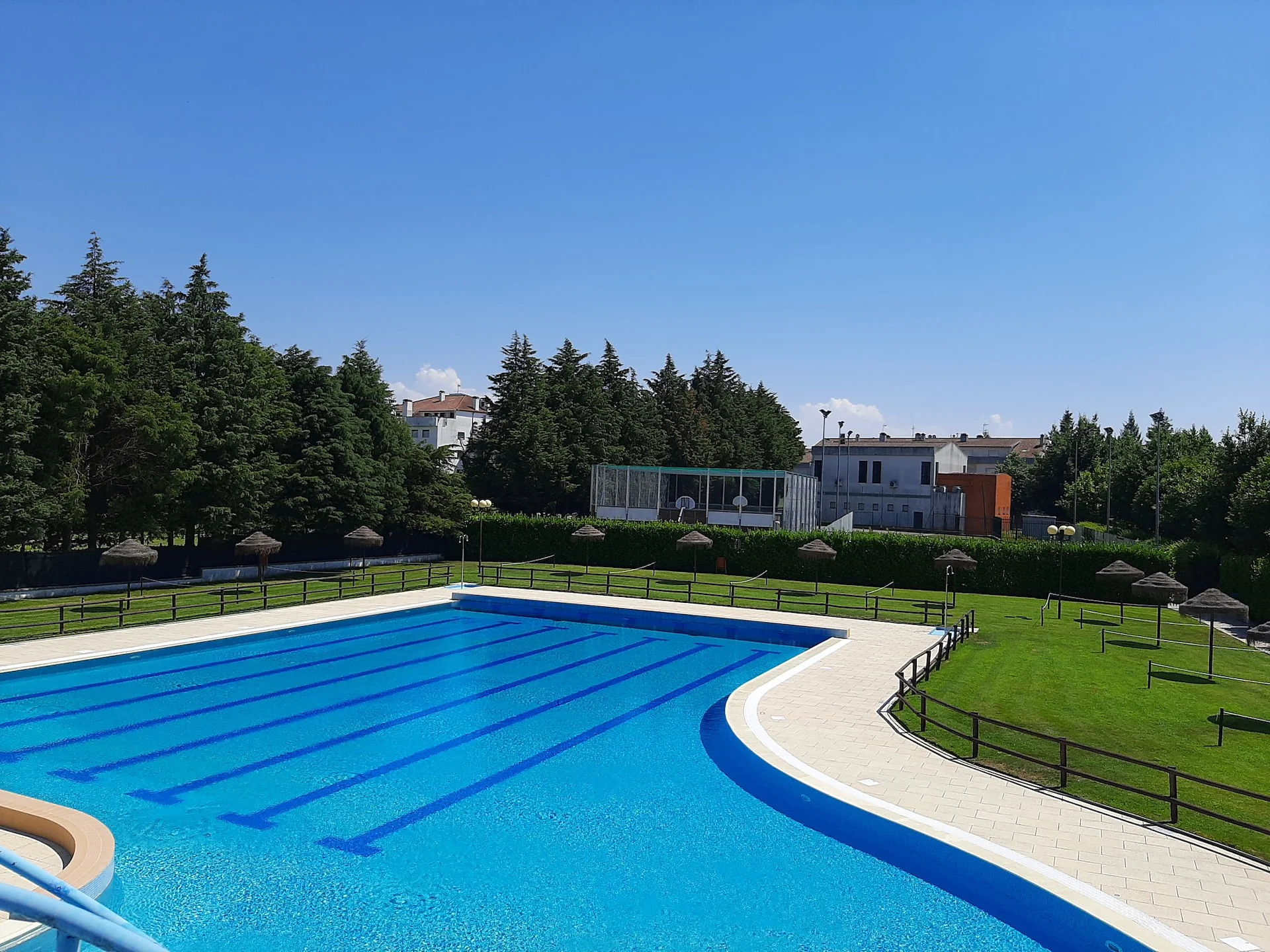Piscina Municipal De Tondela