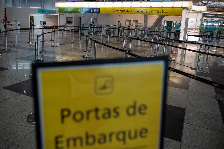 Porta Embarque Aeroporto Porto