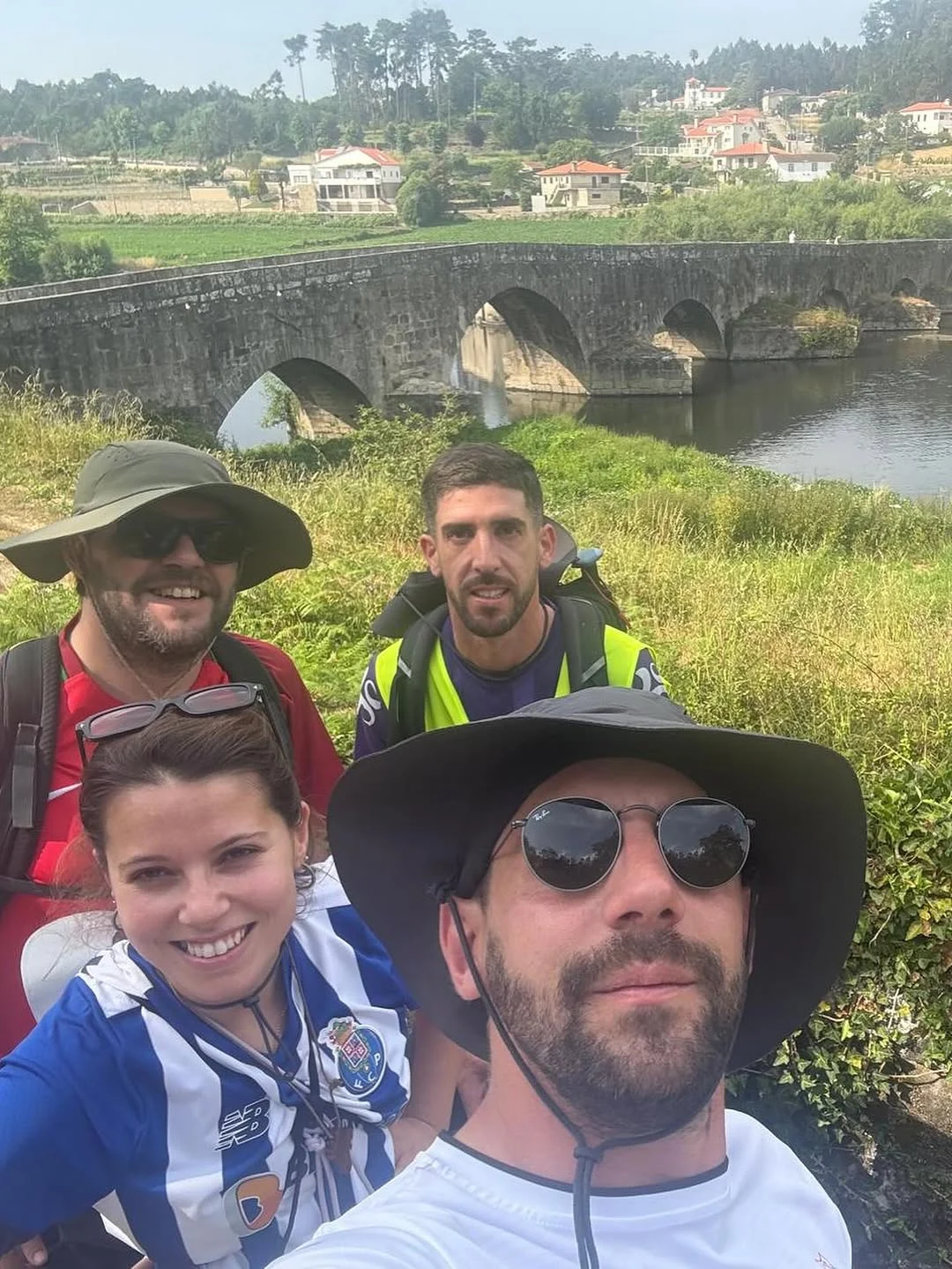 @aotomdecompostela