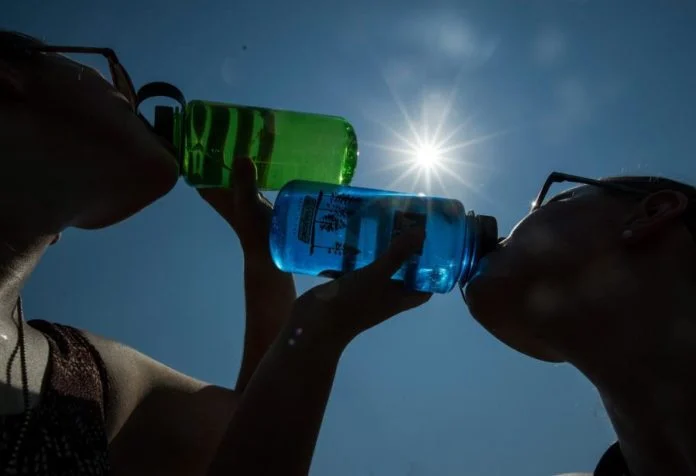 &aacute;gua Calor