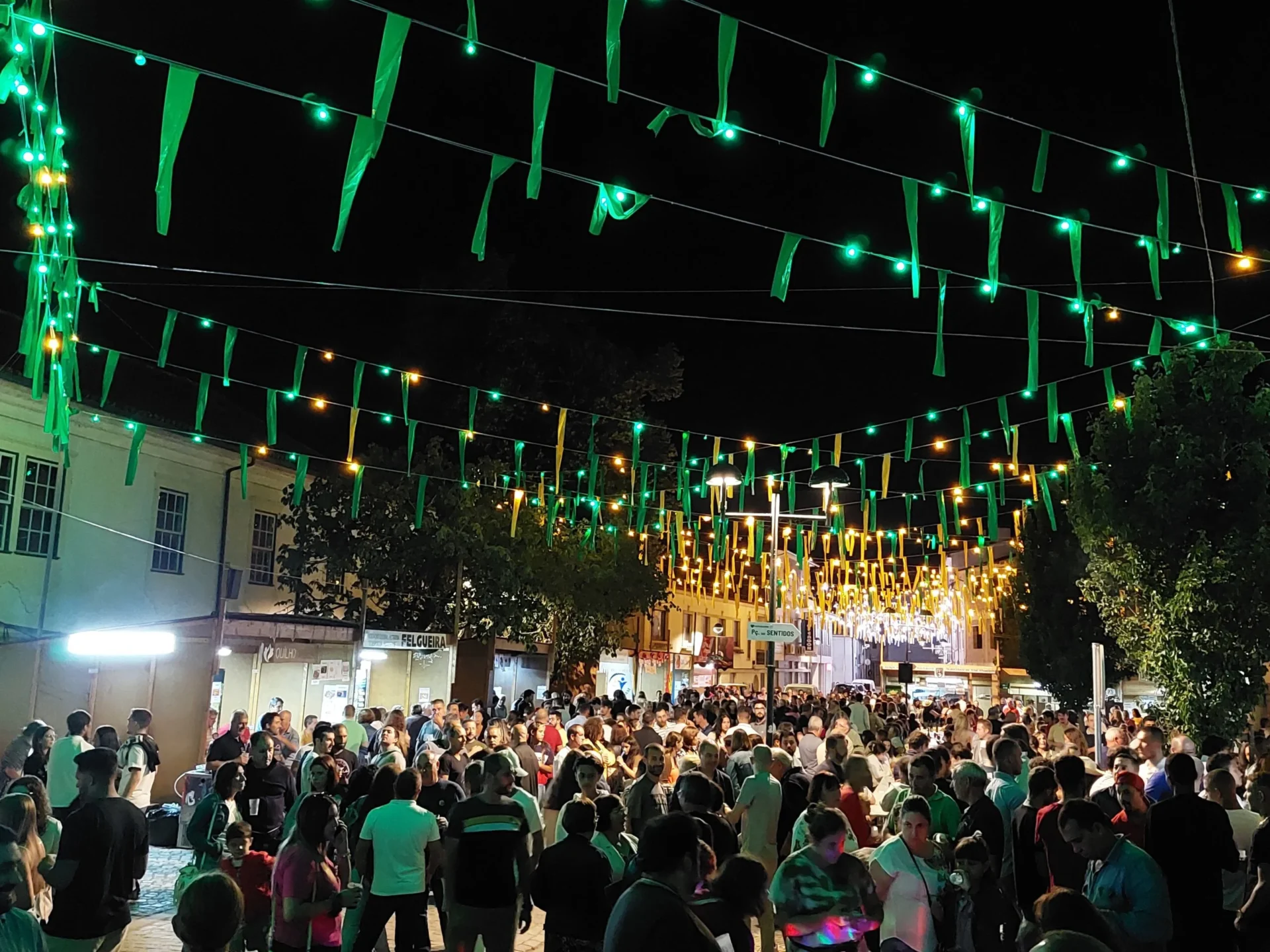 Ambiente Das Festas Scaled