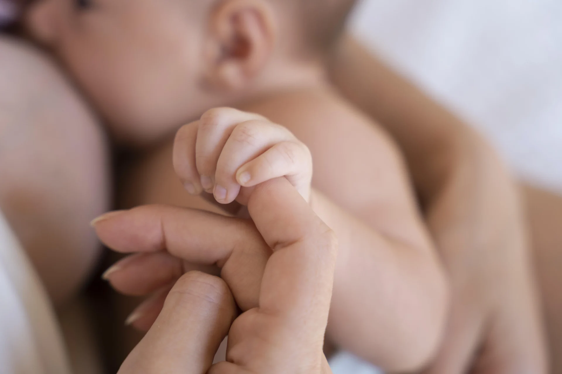 Bebé Mãozinha