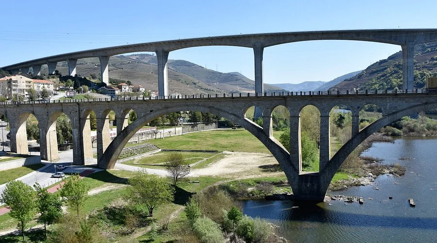 Vista Da Ponte Metalica