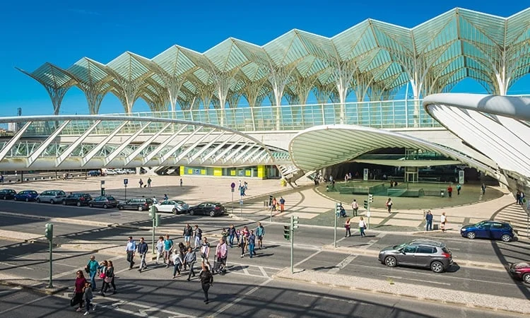 Gare Do Oriente Junto Ao Aeroporto De Lisboa 1