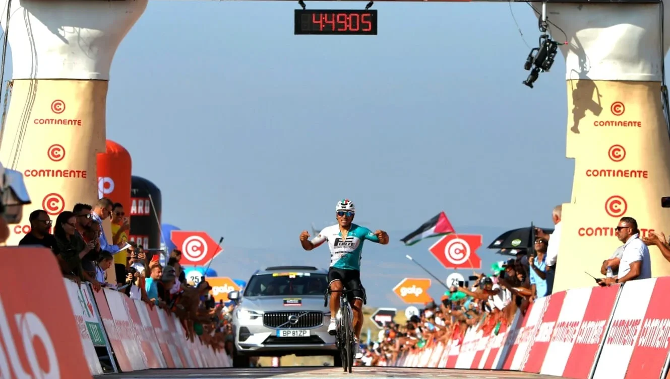 Jonathan Caicedo Vence Na Torre