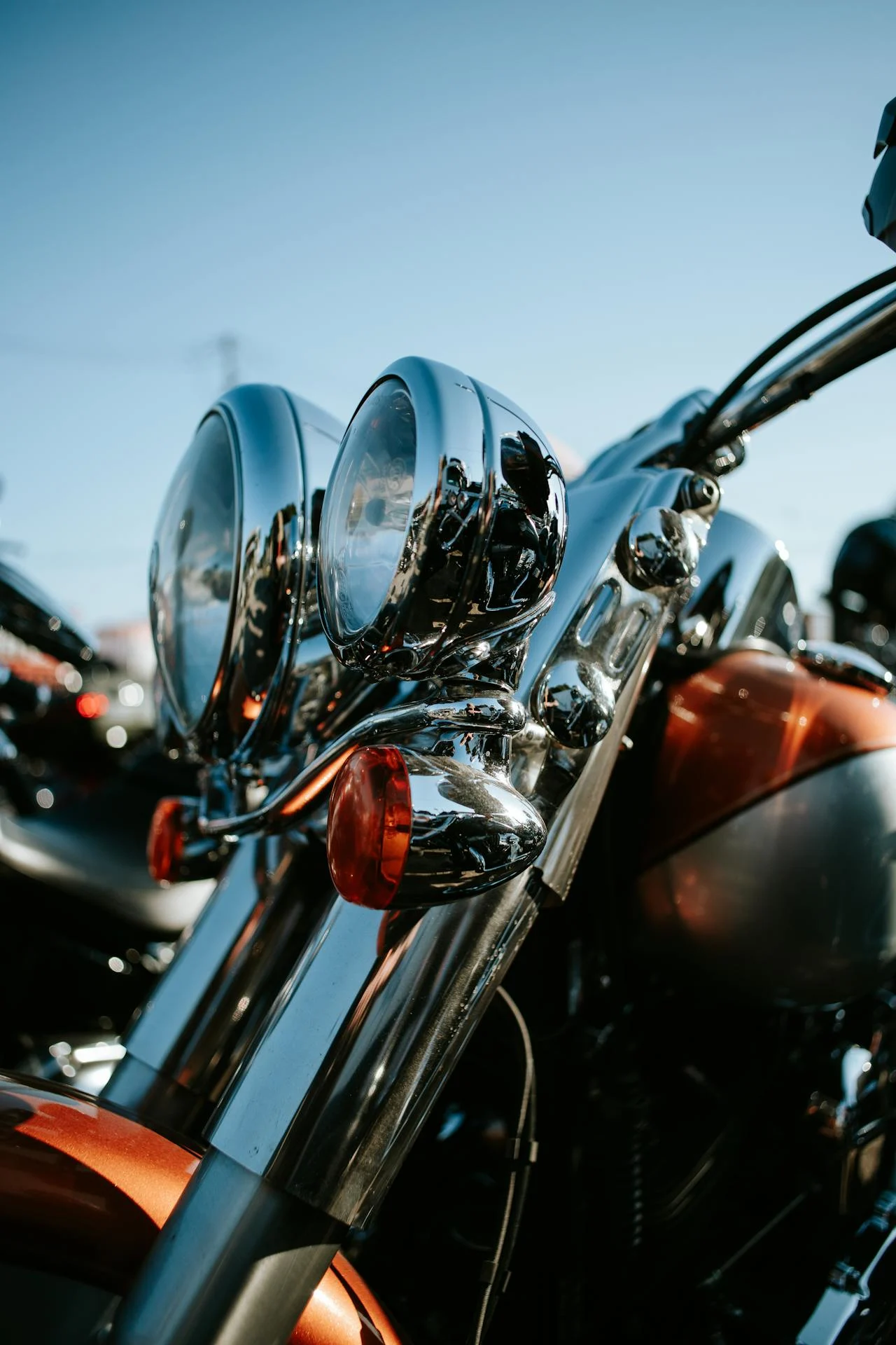 Motos