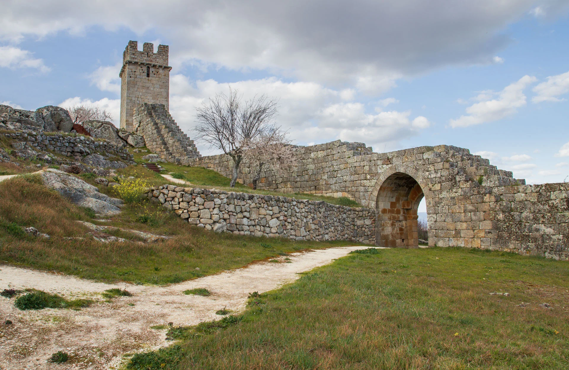 Castelo De Numão