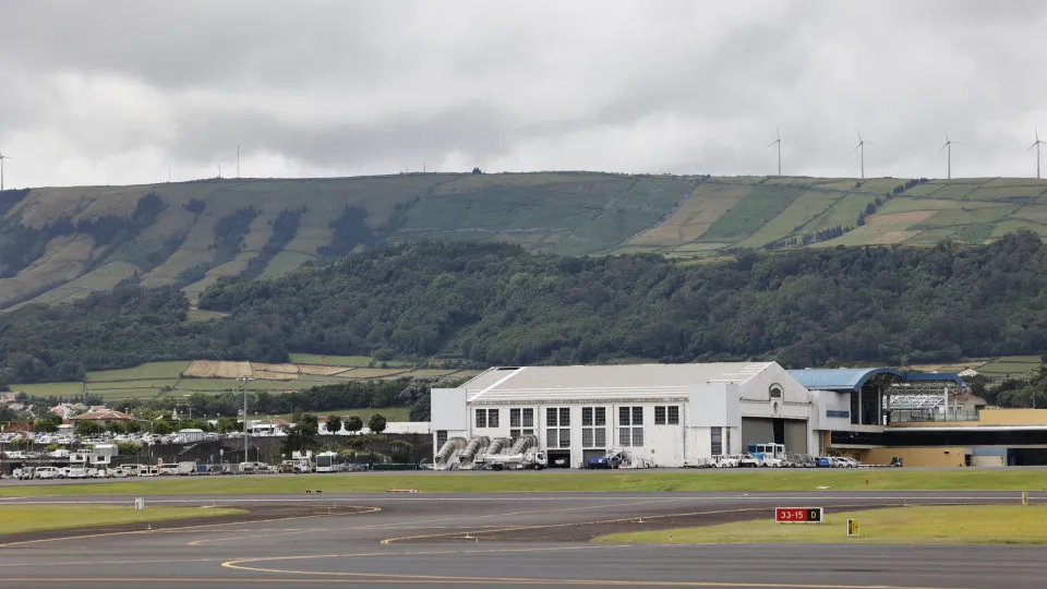 Base Das Lajes Nos AÇores