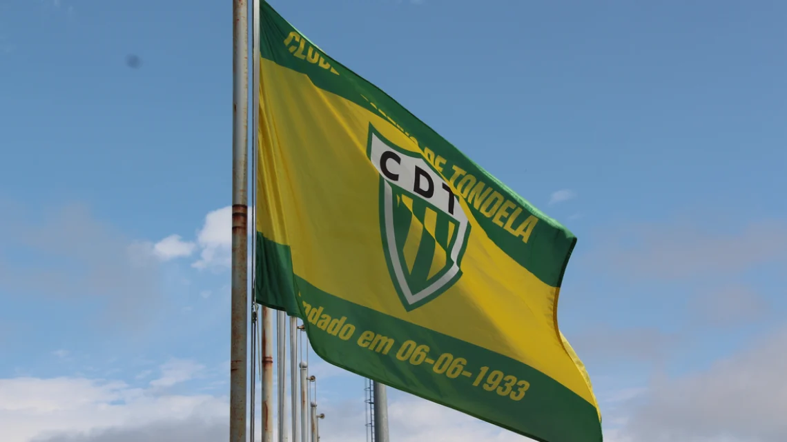 Cd Tondela Bandeira
