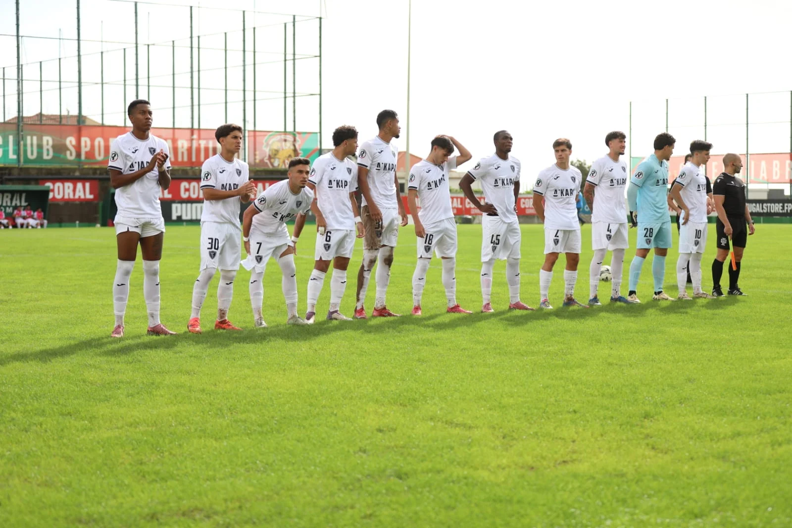 Liga Revelação Académico Empatou Na Madeira Frente Ao Marítimo Foto Dr