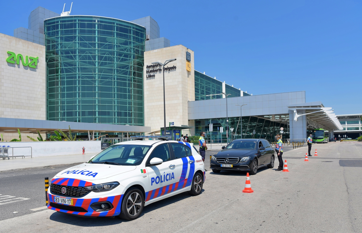 Psp No Aeroporto De Lisboa Exterior