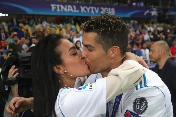 Georgina E Cristiano