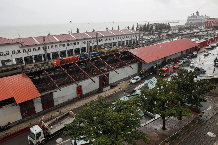 Telhado Arranca Lisboa Estação