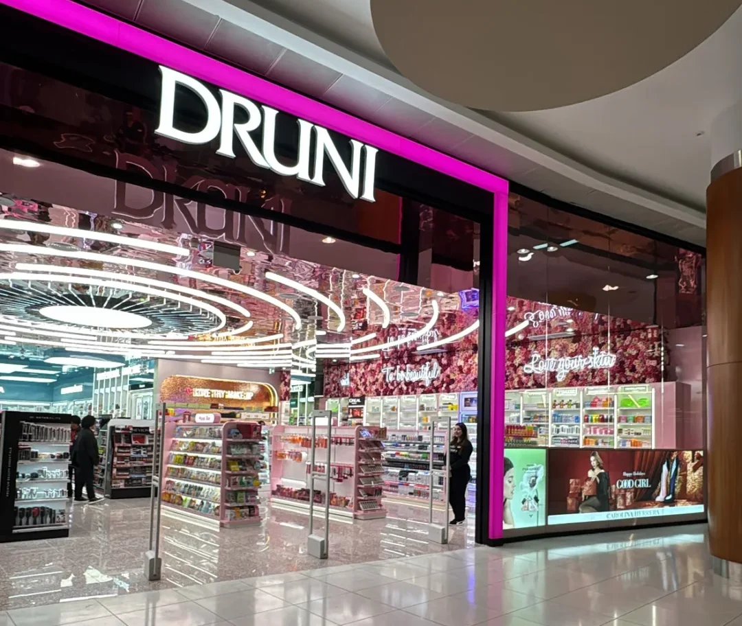 Druni Exterior