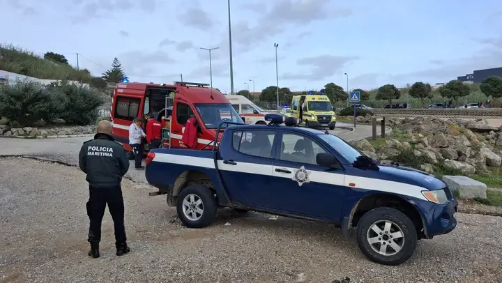 Idoso Morre Em Praia De Peniche