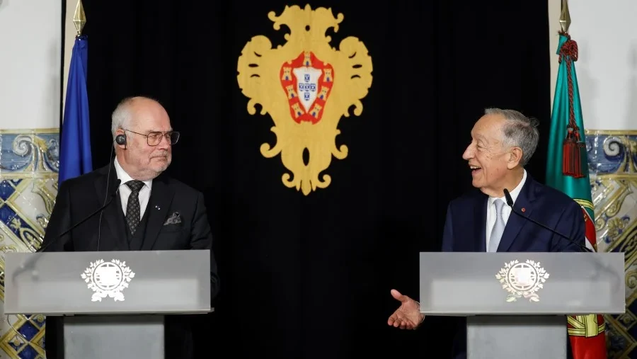 Portugal E Estónia