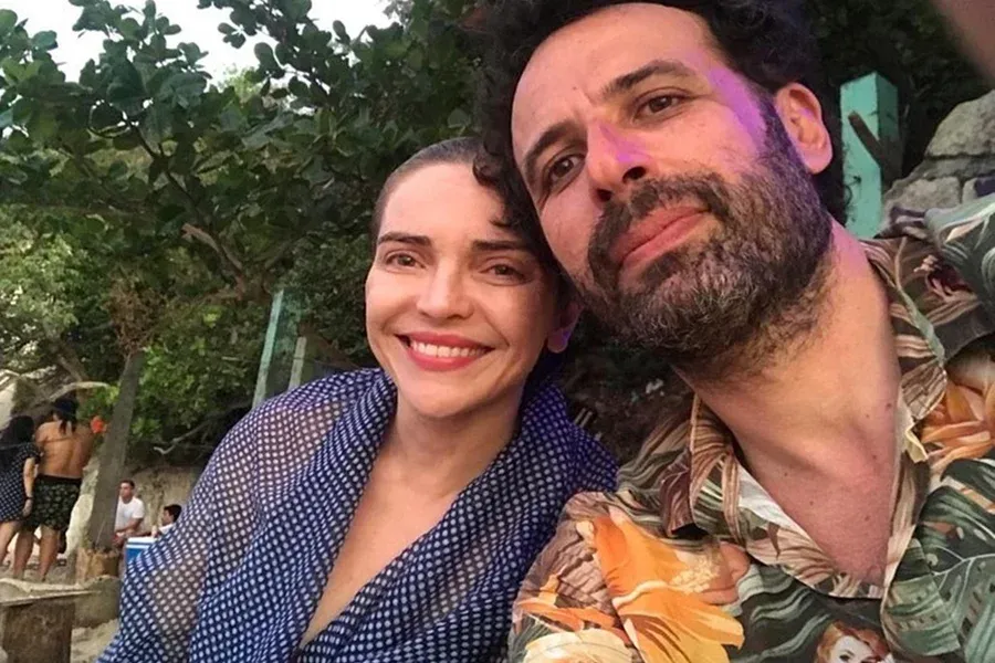 Titina Medeiros E O Marido