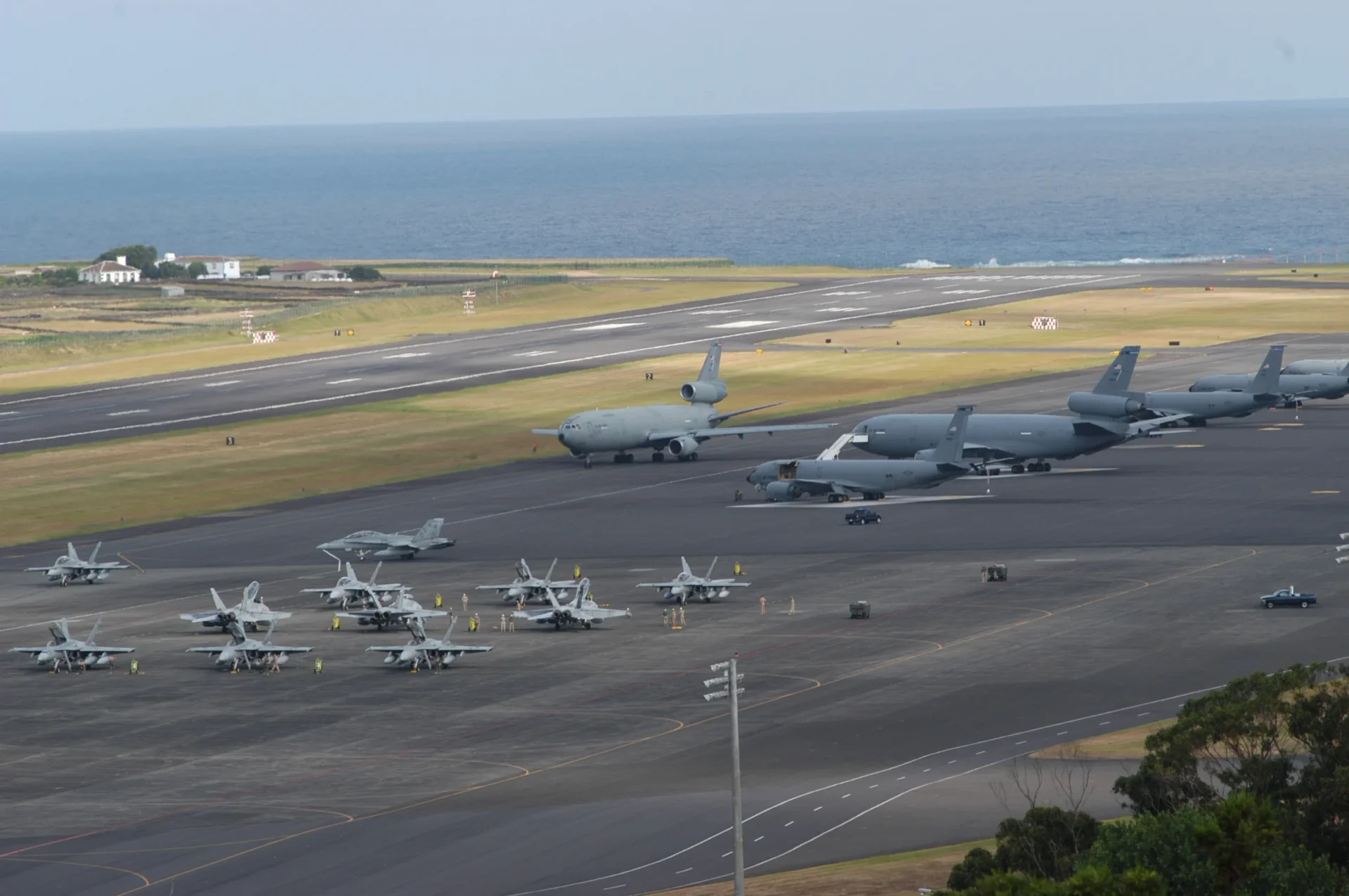 Base Lajes