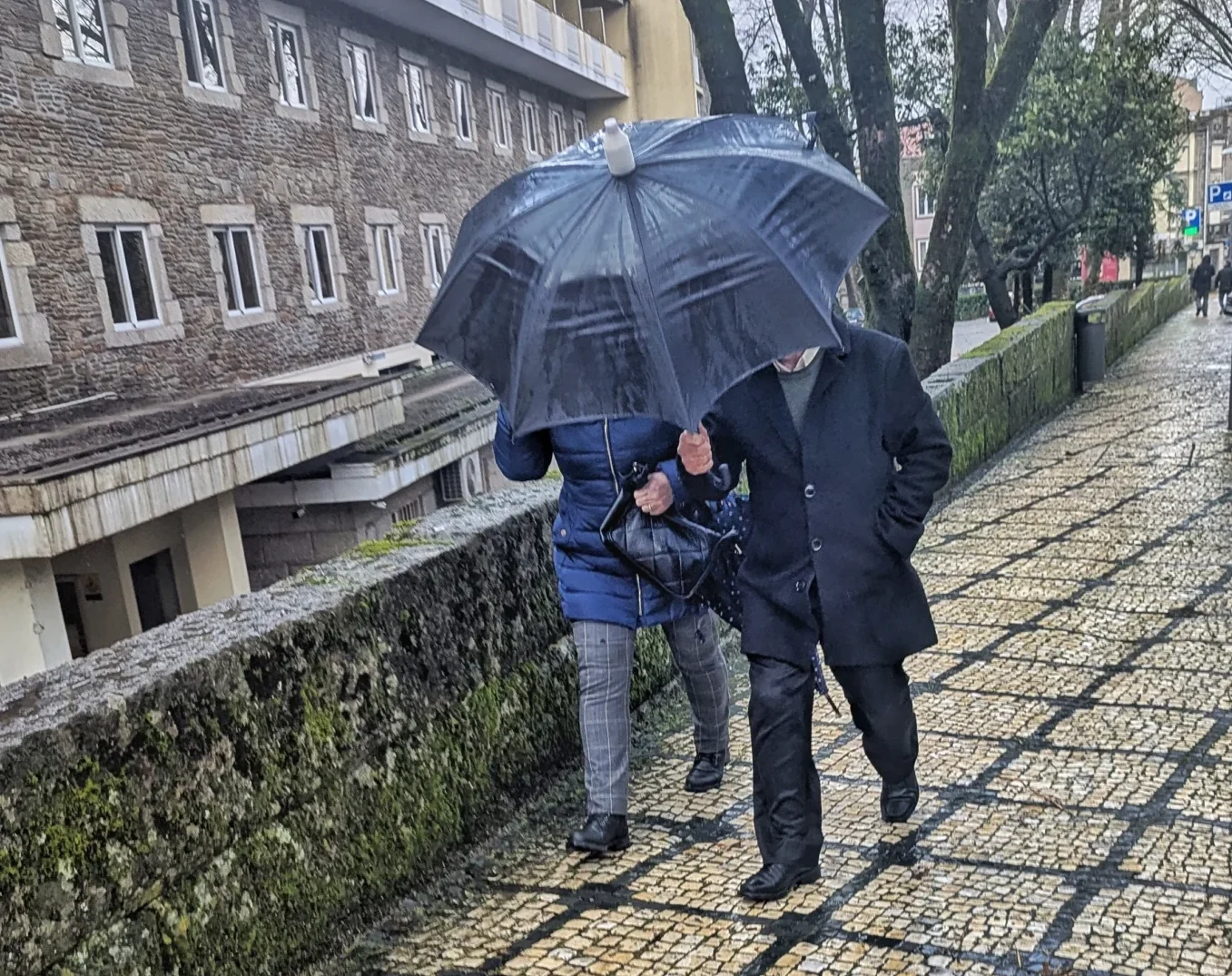 Chuva Mau Tempo