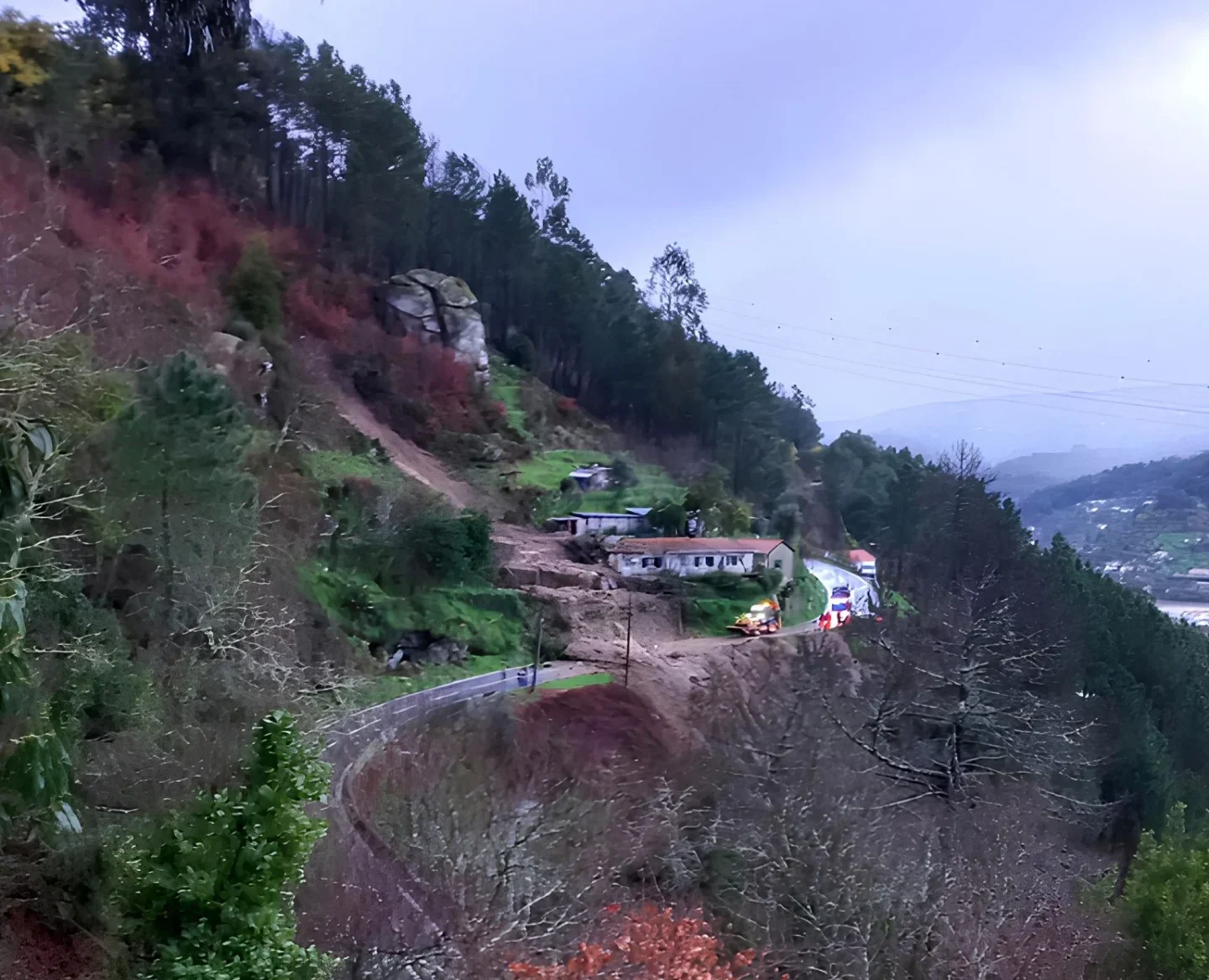 Cinfães Pia Derrocada