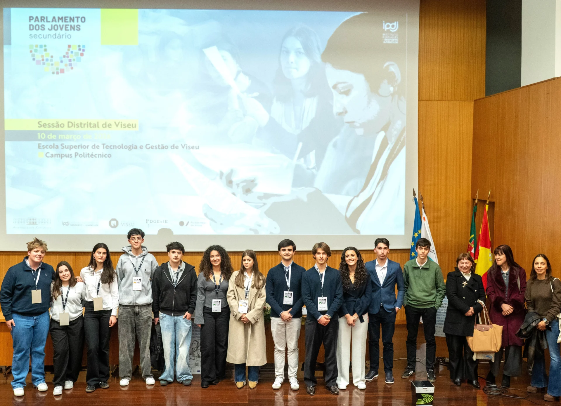 Parlamento Dos Jovens