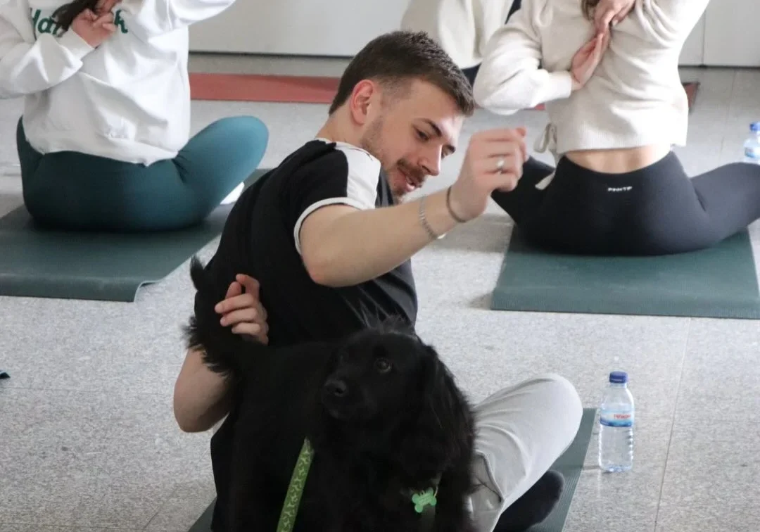 Puppy Yoga
