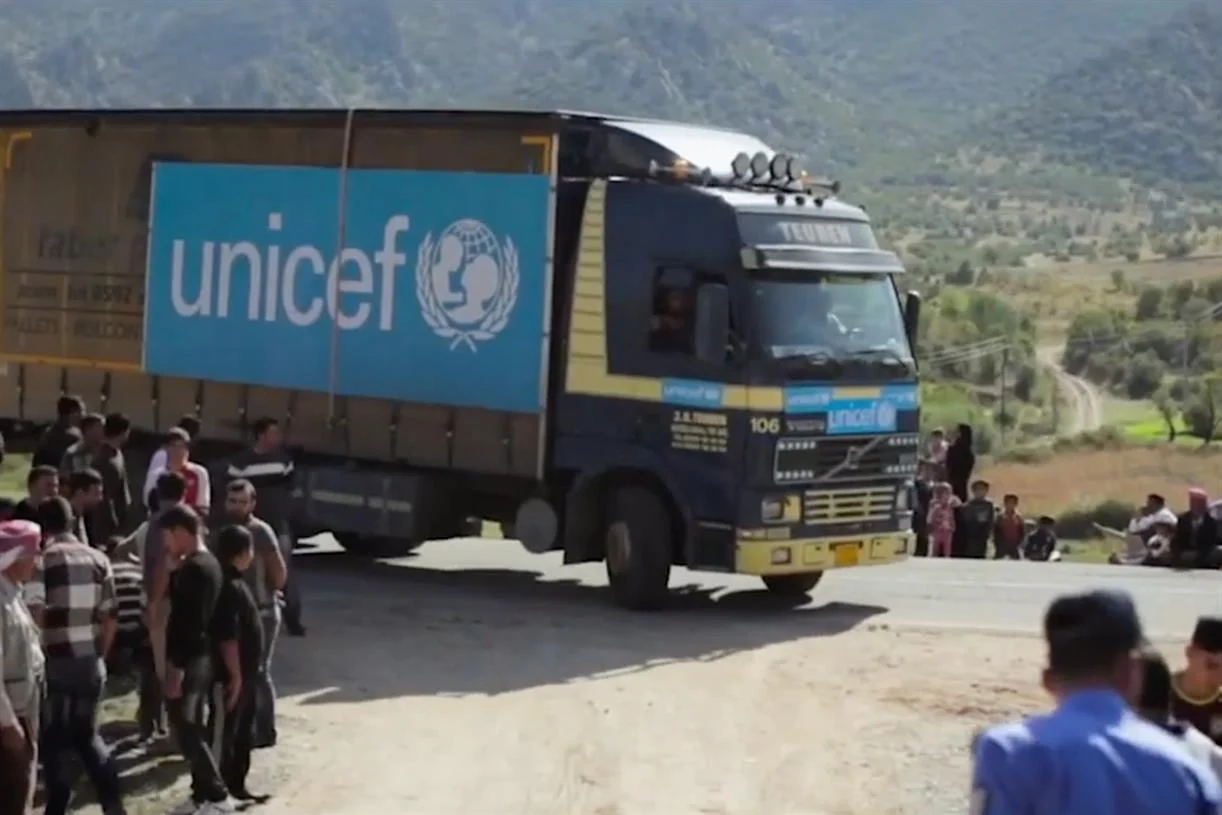 Camioes Unicef