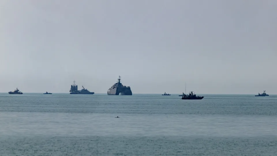 Estreito De Ormuz Barcos