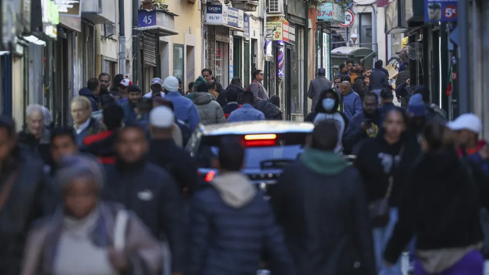 Lisboa Pessoas A Andar