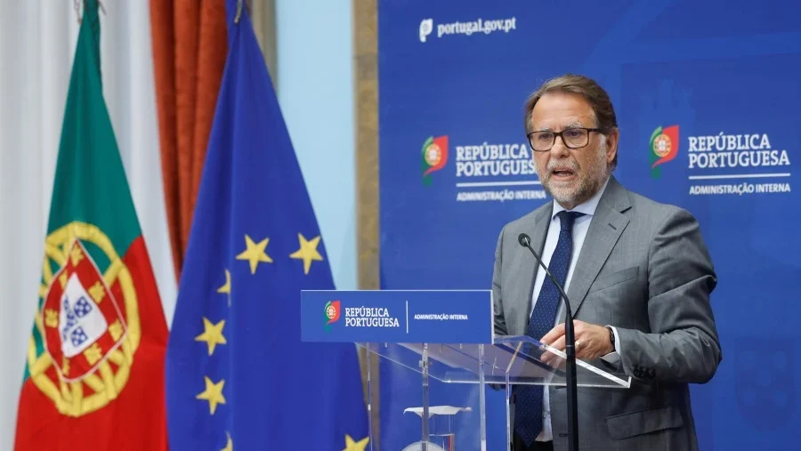 Lu&iacute;s Neves Ministro