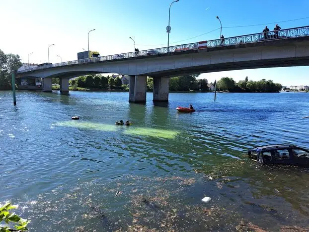 Rio Sena Acidente Colisão