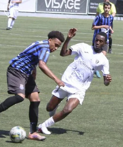 Equipa De Juvenis Do Academico Recebeu E Goleou O Gd Oliveira De Fradse 1 Foto Académico