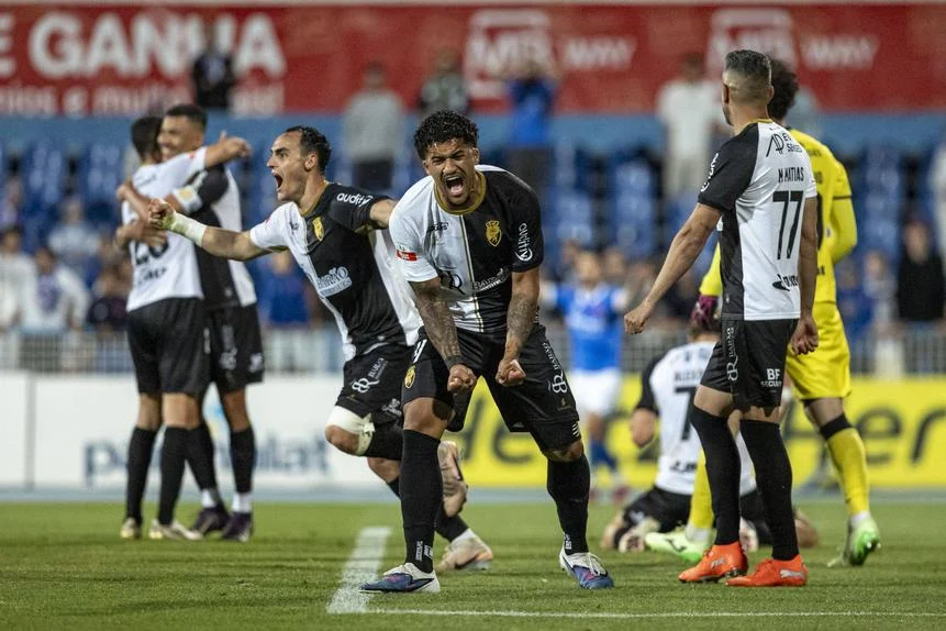 Farnse Empate I Liga