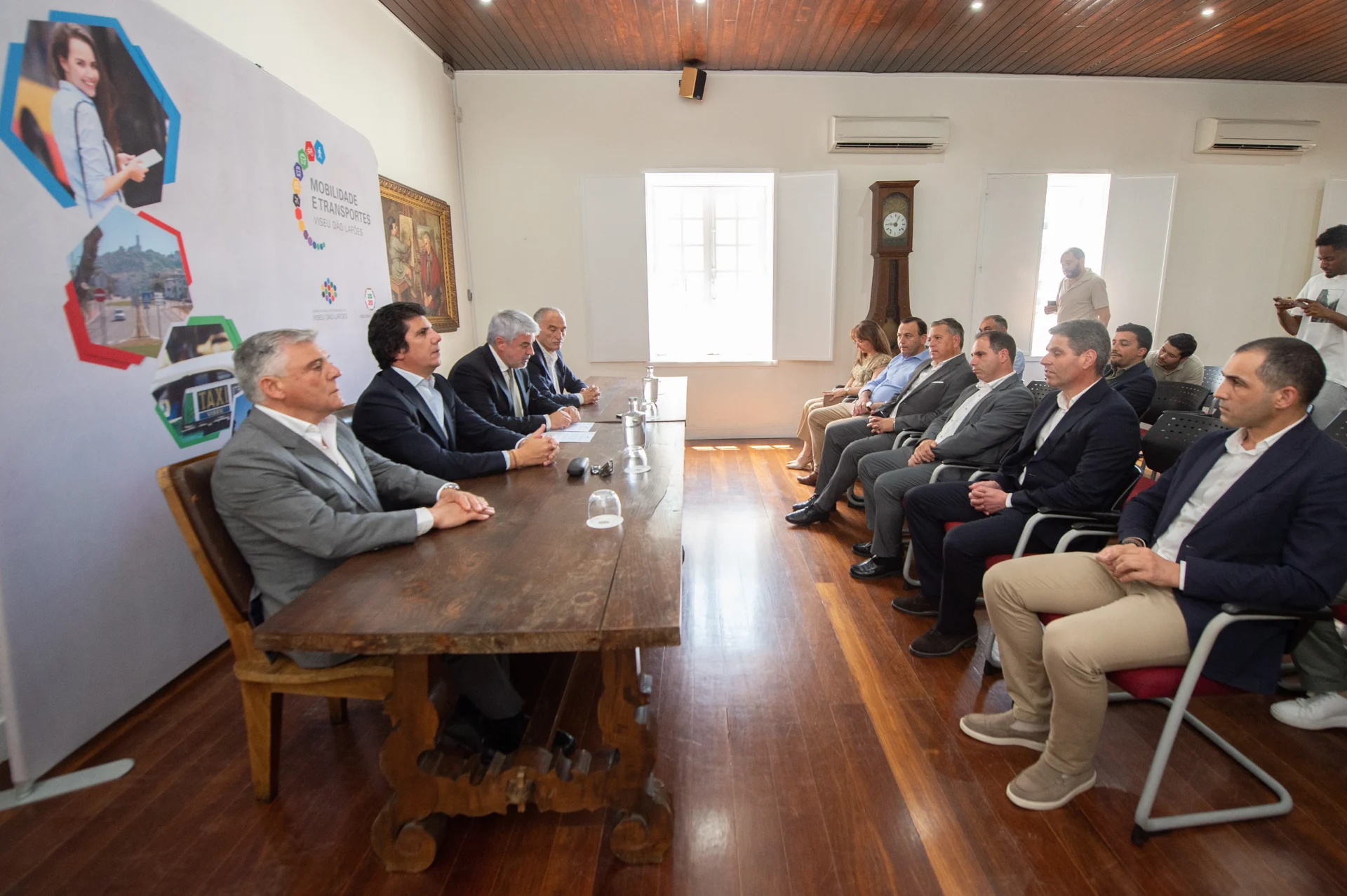 Abrigos Autocarros Mobi Viseu Dão Lafões