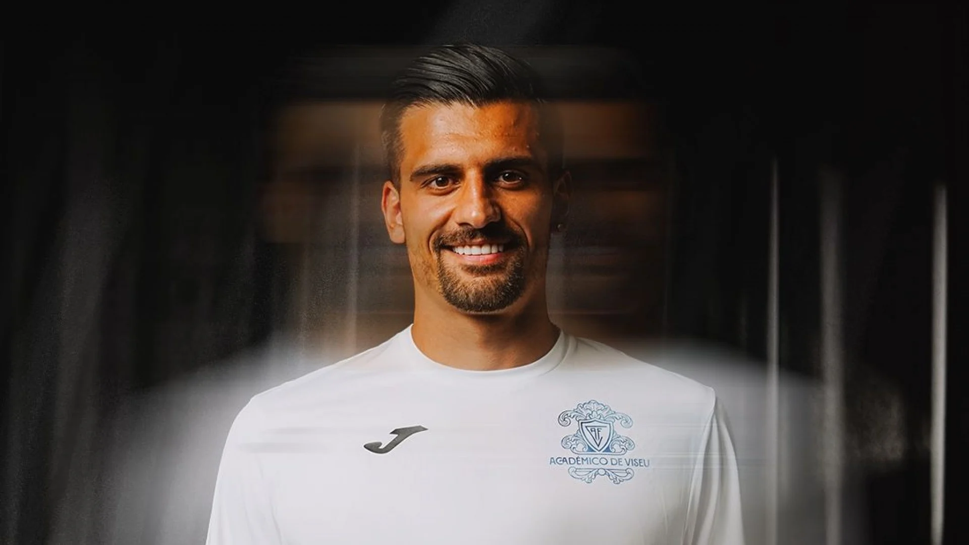 Anthony Correia
