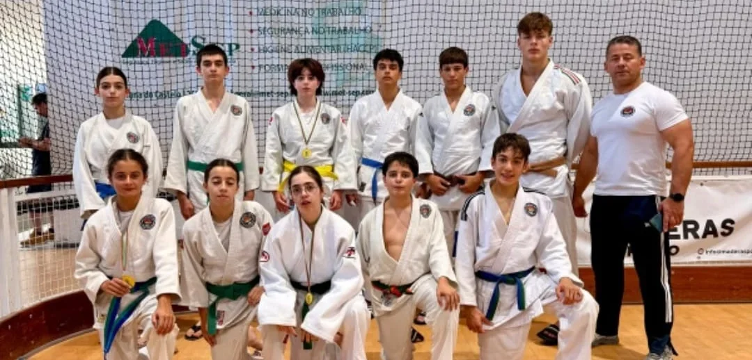Artes Marciais Equipa Da Viseu Academia Judo Que Participou No X Open Internascional Foto Ava Juso