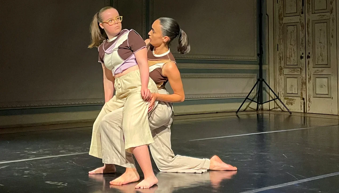 Cim Companhia De Dança Oriane Acris