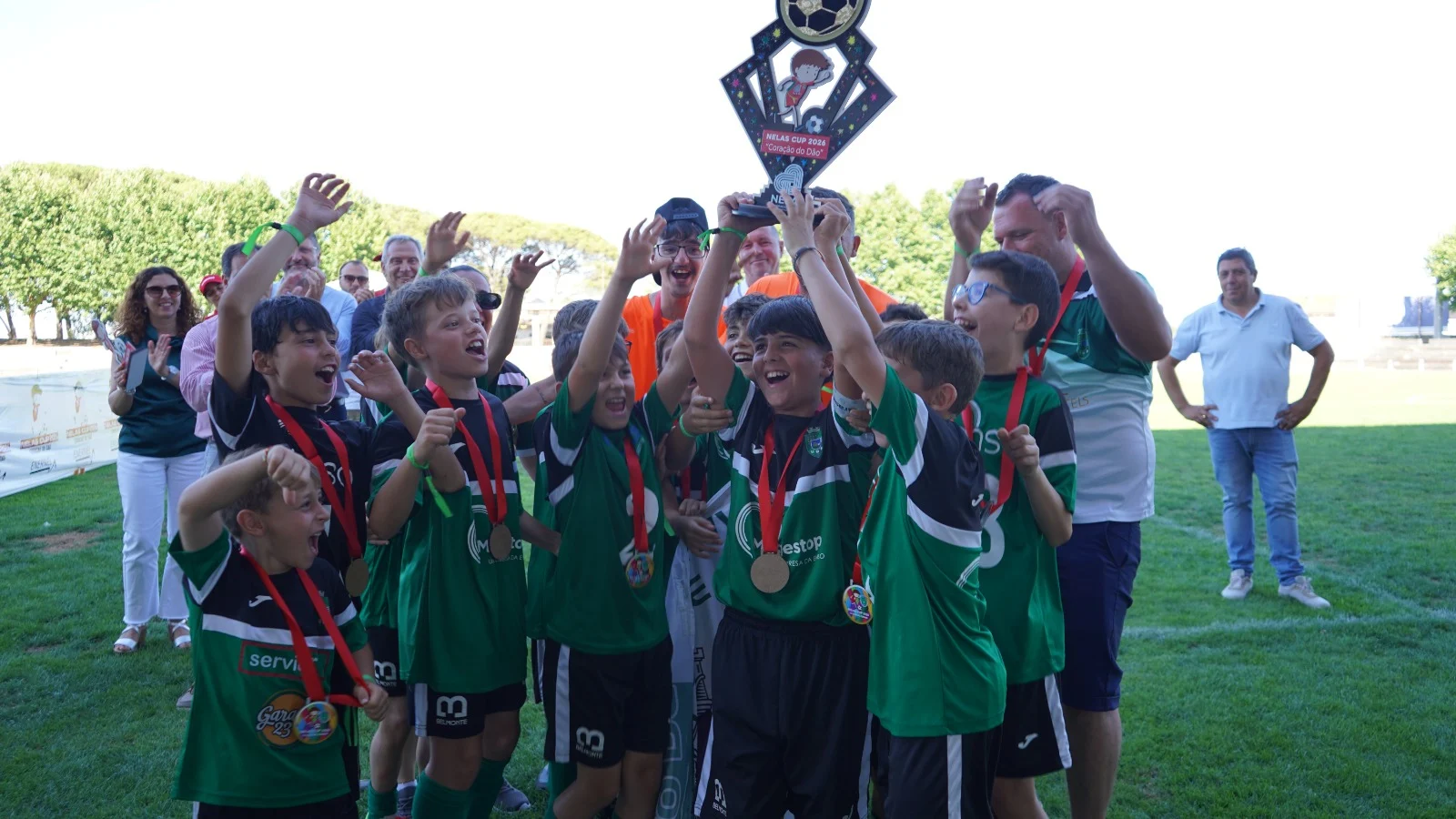 Futebol Jovem Ud Belmonte Festeja A Conquista Do Troféu Foto Sl Nelas